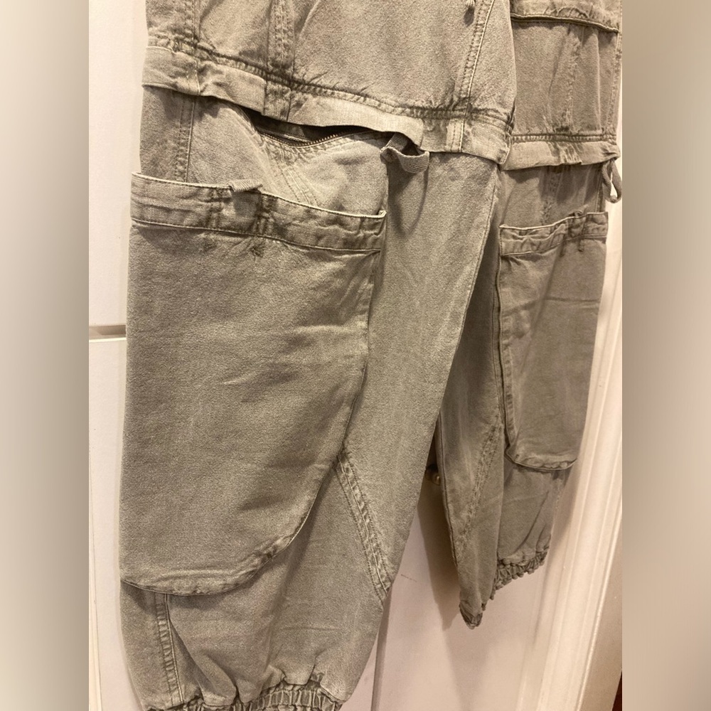Free People Wind Drift Convertible Pants Utility Shorts Zipper, Ivy League NWT - Picture 9 of 12